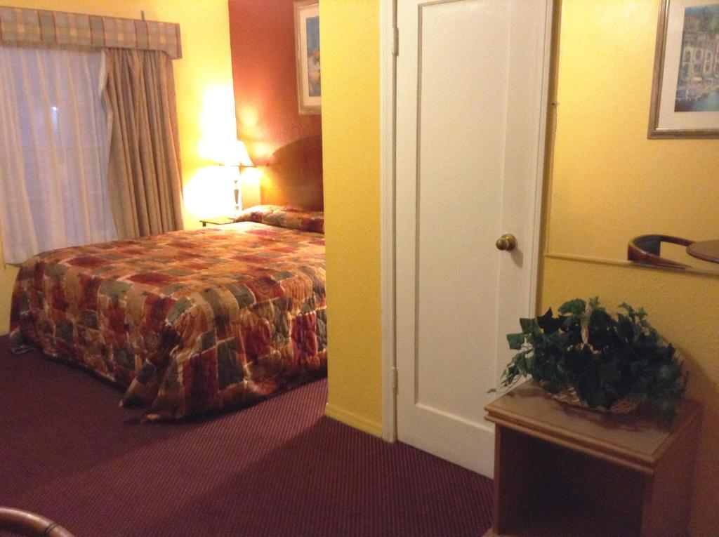 Oceanside Inn & Suites Quarto foto